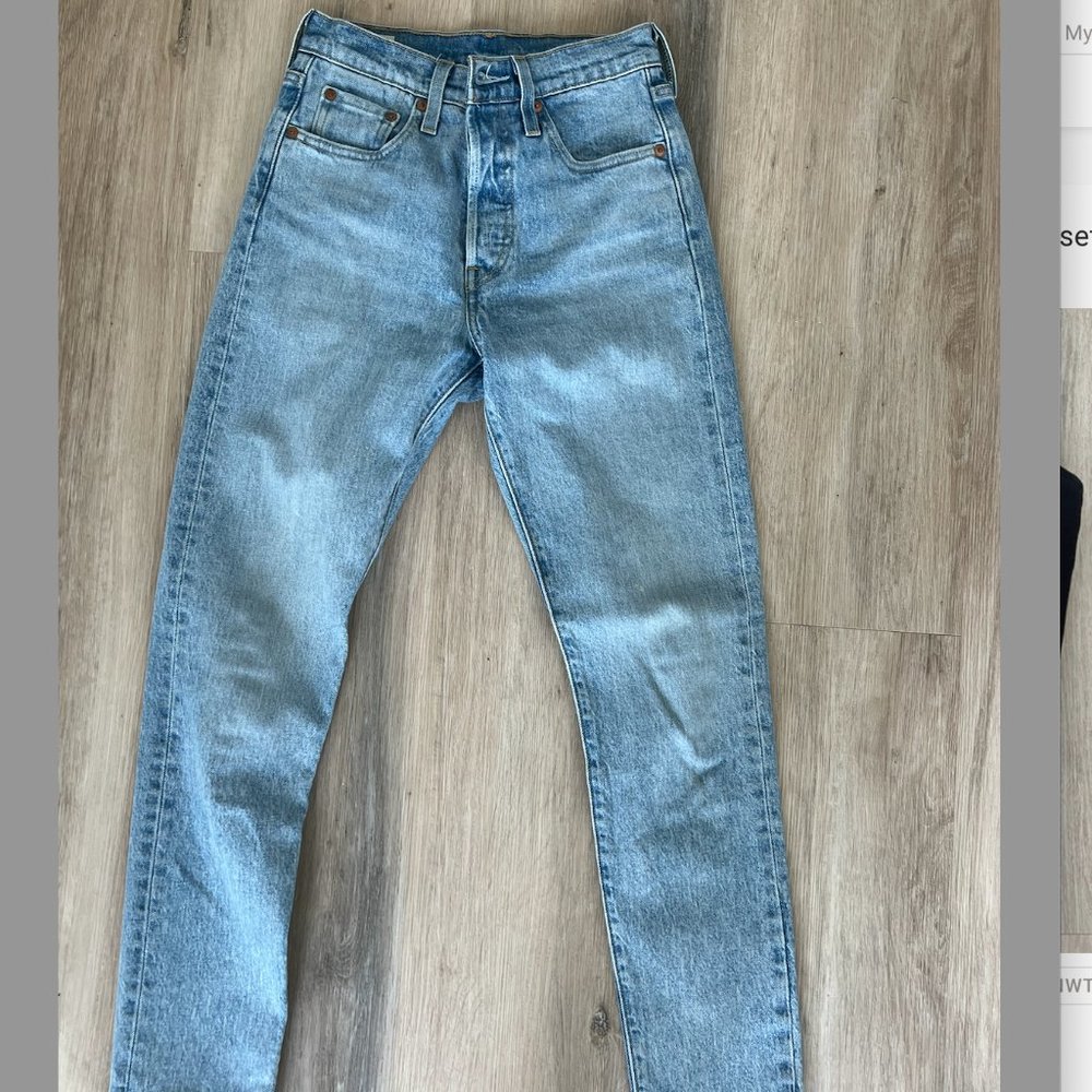LEVI 501s